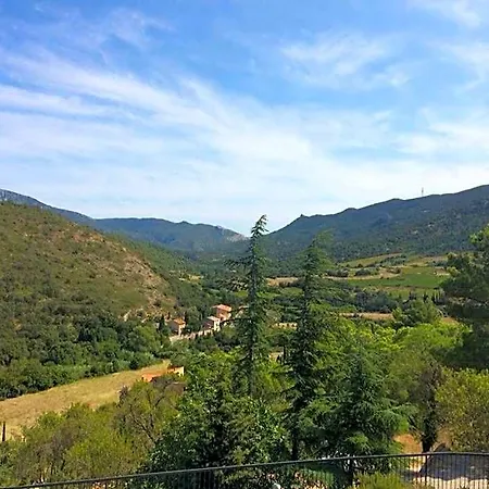 屈屈尼昂马厩住宿加早餐旅馆 屈屈尼昂