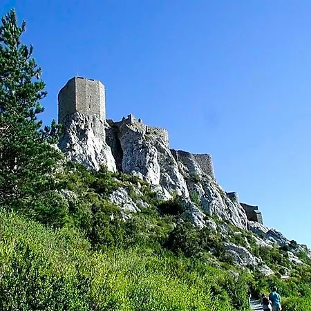 Panzió Ecurie De 3*
